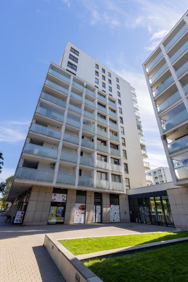 Osiedle Intenso Warszawa Wola By Noclegi Renters ภายนอก รูปภาพ